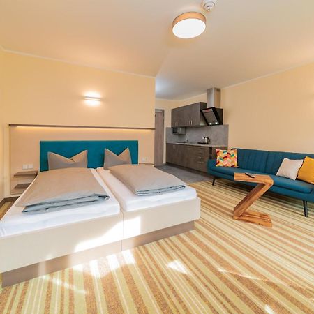 Elly Hostel Фрайберг Екстер'єр фото