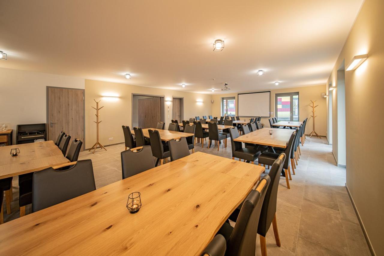 Elly Hostel Фрайберг Екстер'єр фото