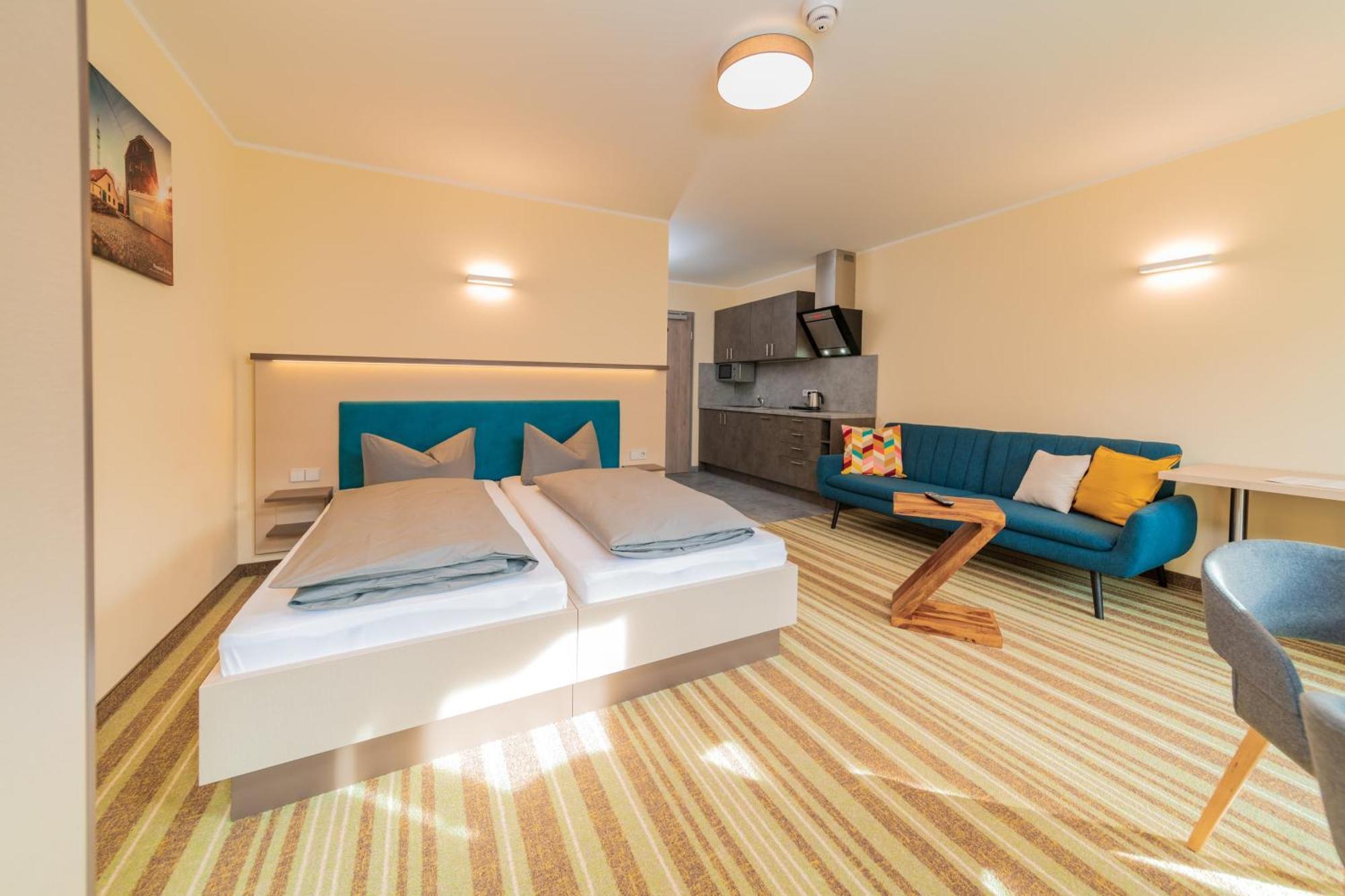 Elly Hostel Фрайберг Екстер'єр фото